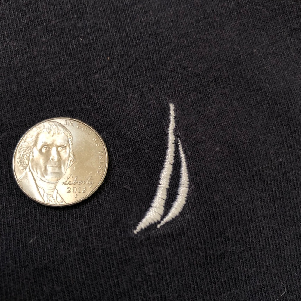 90s Vintage Nautica Embroidered Mino Logo T-shirt